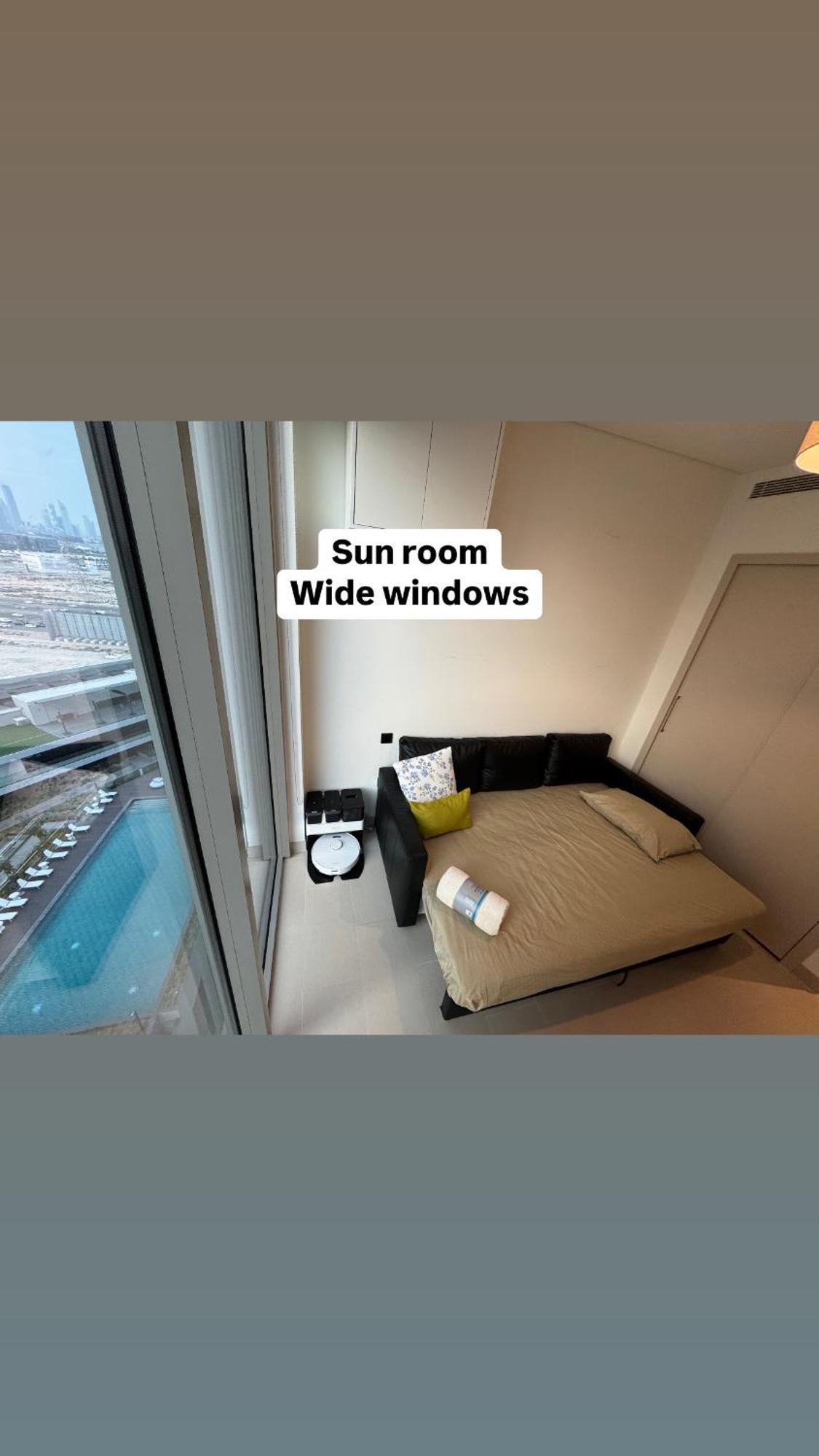 Private Room Of A Residential Tower For 1 Lady Pool & Downtown View & Parking * Dubai